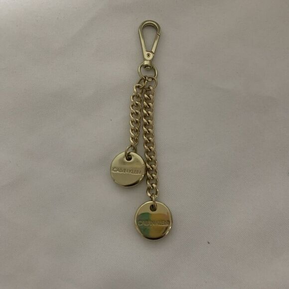 CALVIN KLEIN Goldtone Metal Logo Charms on Chain Purse Clip.  E 404 - Picture 4 of 7
